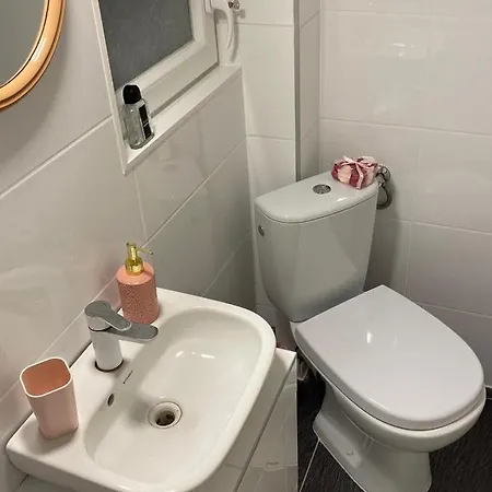 Stern Bis Zu 9 Betten Verfuegbar