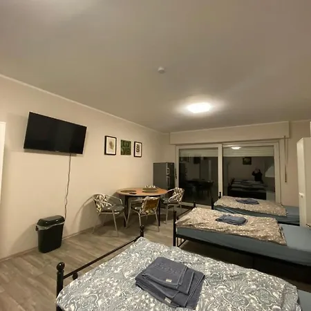 Stern Bis Zu 9 Betten Verfuegbar