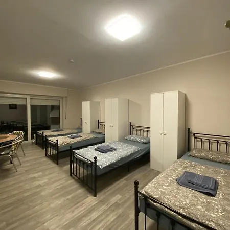 Stern Bis Zu 9 Betten Verfuegbar Проживание в семье *