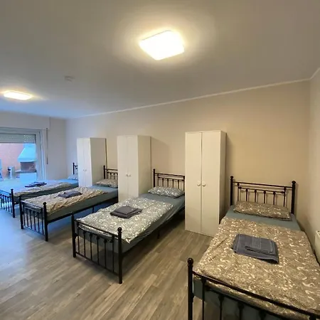 Stern Bis Zu 9 Betten Verfuegbar