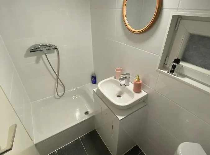 Stern Bis Zu 9 Betten Verfuegbar Bremen